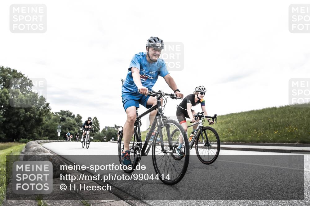 21.06.2026 - 29. Vierlanden-Triathlon H.Heesch http://msf.ph/oto/9904414 21.06.2026 10:26:05 Radfahren 8, 136, 291, 311, 383, 384, 415, 536, 587, 591, 604, 1355 meine-sportfotos.de