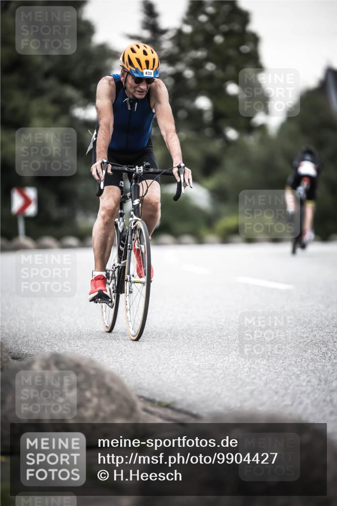 21.06.2026 - 29. Vierlanden-Triathlon H.Heesch http://msf.ph/oto/9904427 21.06.2026 10:20:02 Radfahren 16, 79, 163, 244, 412, 432 meine-sportfotos.de