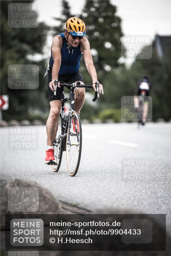 21.06.2026 - 29. Vierlanden-Triathlon H.Heesch http://msf.ph/oto/9904433 21.06.2026 10:20:02 Radfahren 16, 79, 163, 244, 412, 432 meine-sportfotos.de
