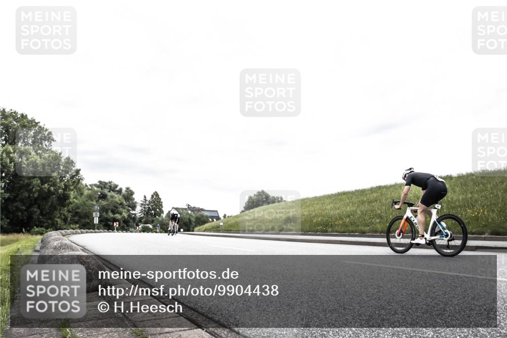 21.06.2026 - 29. Vierlanden-Triathlon H.Heesch http://msf.ph/oto/9904438 21.06.2026 10:26:14 Radfahren 613 meine-sportfotos.de
