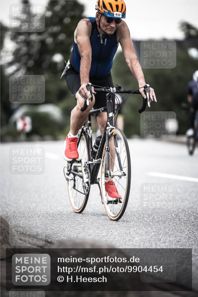 21.06.2026 - 29. Vierlanden-Triathlon H.Heesch http://msf.ph/oto/9904454 21.06.2026 10:20:02 Radfahren 16, 79, 163, 244, 412, 432 meine-sportfotos.de