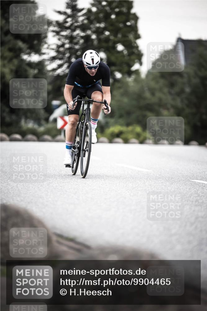21.06.2026 - 29. Vierlanden-Triathlon H.Heesch http://msf.ph/oto/9904465 21.06.2026 10:20:08 Radfahren 15, 16, 22, 113, 244, 412 meine-sportfotos.de