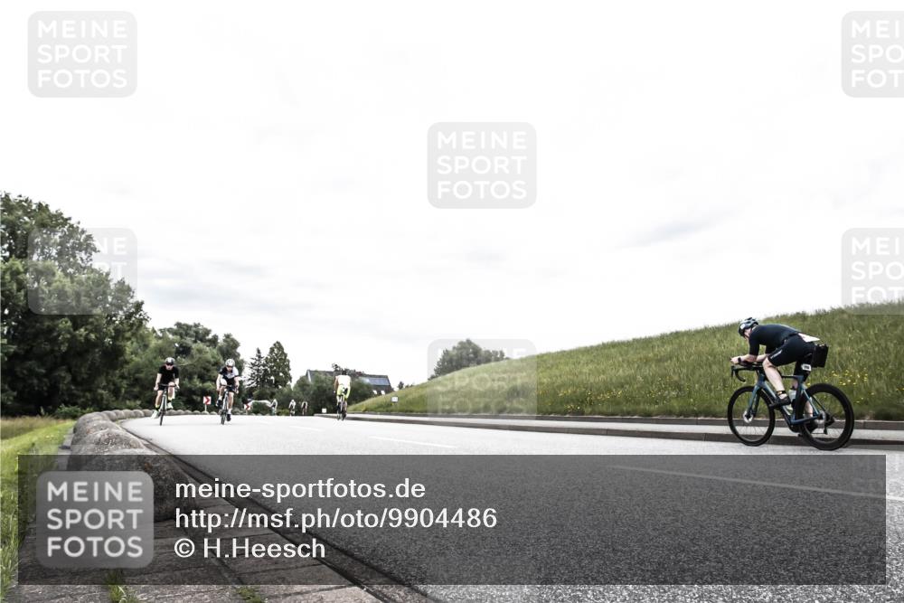 21.06.2026 - 29. Vierlanden-Triathlon H.Heesch http://msf.ph/oto/9904486 21.06.2026 10:26:36 Radfahren 46, 118, 119, 278, 328, 353, 374, 488 meine-sportfotos.de