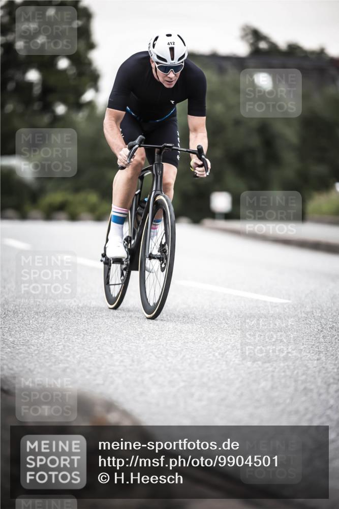 21.06.2026 - 29. Vierlanden-Triathlon H.Heesch http://msf.ph/oto/9904501 21.06.2026 10:20:08 Radfahren 15, 16, 22, 113, 244, 412 meine-sportfotos.de