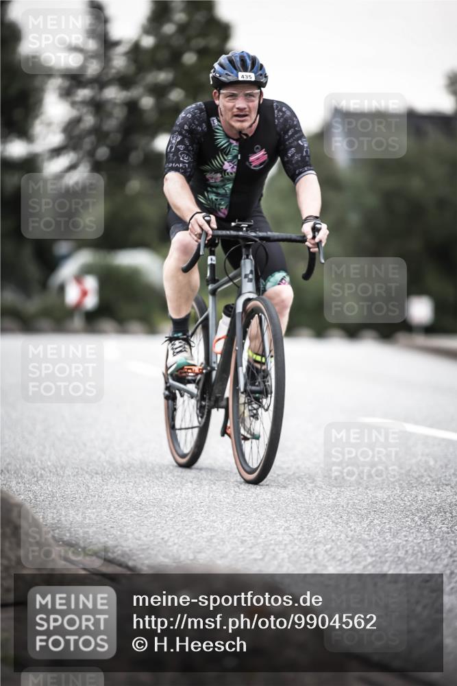 21.06.2026 - 29. Vierlanden-Triathlon H.Heesch http://msf.ph/oto/9904562 21.06.2026 10:20:28 Radfahren 176, 364, 435 meine-sportfotos.de