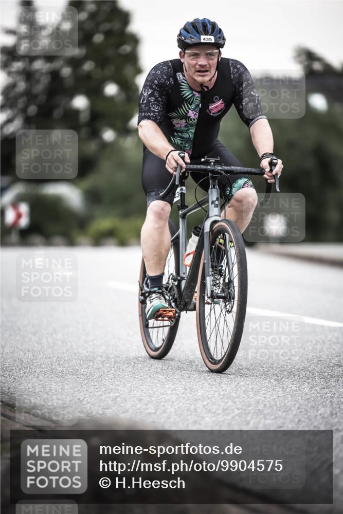 21.06.2026 - 29. Vierlanden-Triathlon H.Heesch http://msf.ph/oto/9904575 21.06.2026 10:20:28 Radfahren 176, 364, 435 meine-sportfotos.de