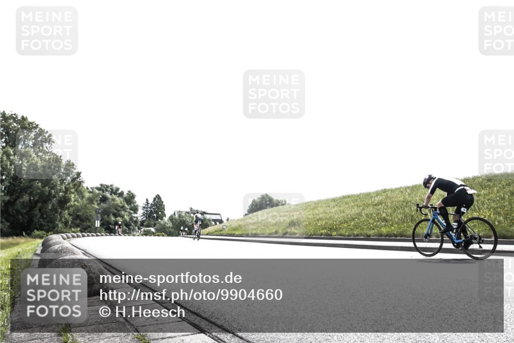 21.06.2026 - 29. Vierlanden-Triathlon H.Heesch http://msf.ph/oto/9904660 21.06.2026 10:57:01 Radfahren 58, 145, 328, 368, 374, 383, 384, 391, 486, 488, 517, 535, 575, 616 meine-sportfotos.de