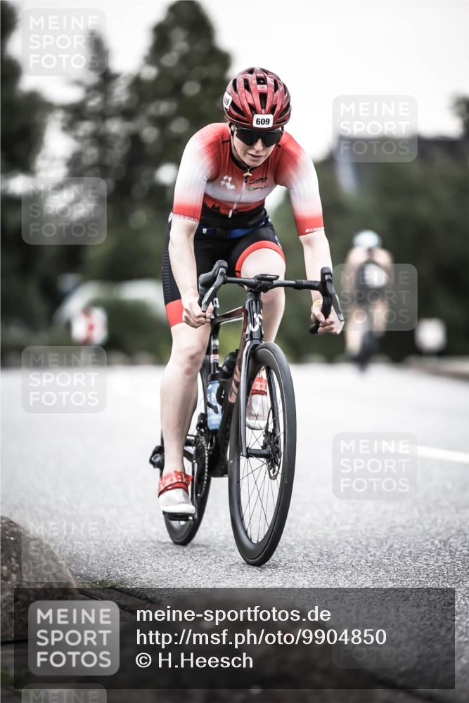 21.06.2026 - 29. Vierlanden-Triathlon H.Heesch http://msf.ph/oto/9904850 21.06.2026 10:21:26 Radfahren 192, 284, 609 meine-sportfotos.de