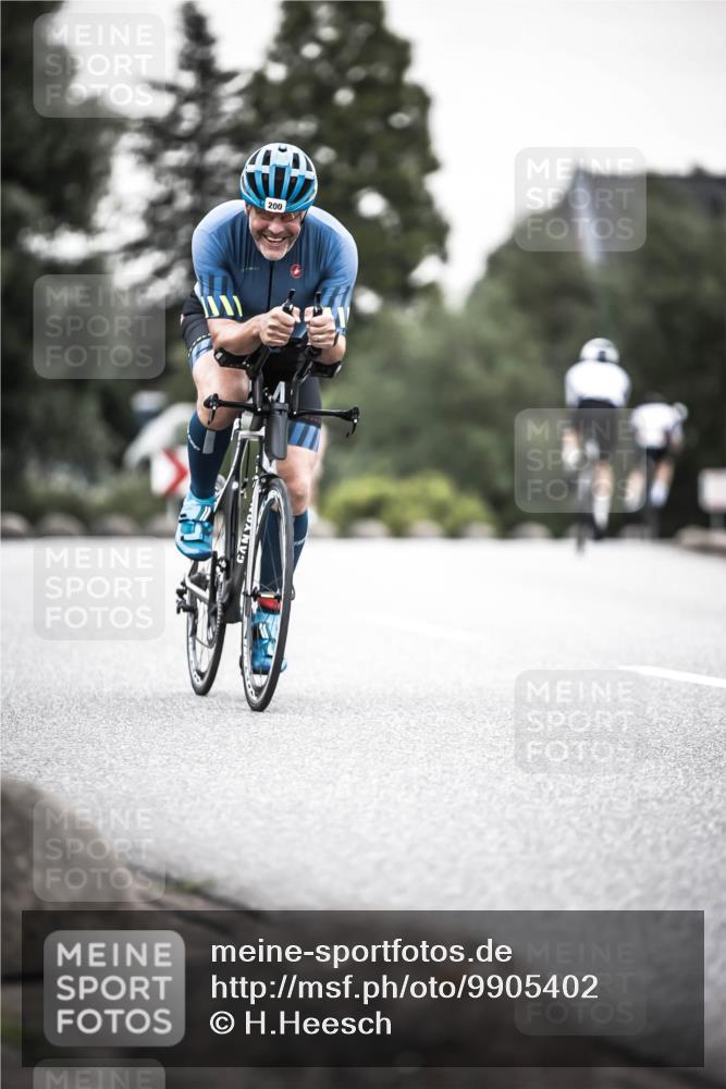 21.06.2026 - 29. Vierlanden-Triathlon H.Heesch http://msf.ph/oto/9905402 21.06.2026 10:23:59 Radfahren 200, 293, 496, 584 meine-sportfotos.de