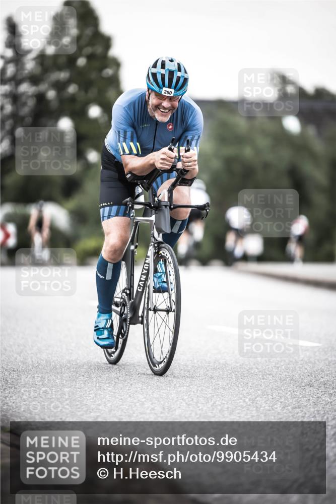 21.06.2026 - 29. Vierlanden-Triathlon H.Heesch http://msf.ph/oto/9905434 21.06.2026 10:23:59 Radfahren 200, 293, 496, 584 meine-sportfotos.de