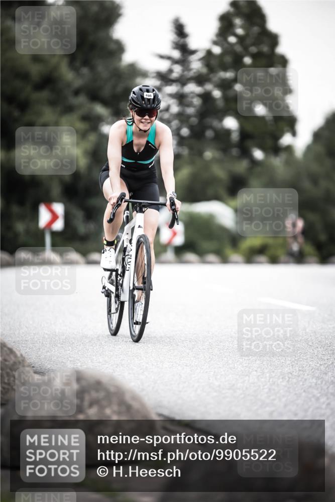 21.06.2026 - 29. Vierlanden-Triathlon H.Heesch http://msf.ph/oto/9905522 21.06.2026 10:24:05 Radfahren 32, 293, 335, 496 meine-sportfotos.de
