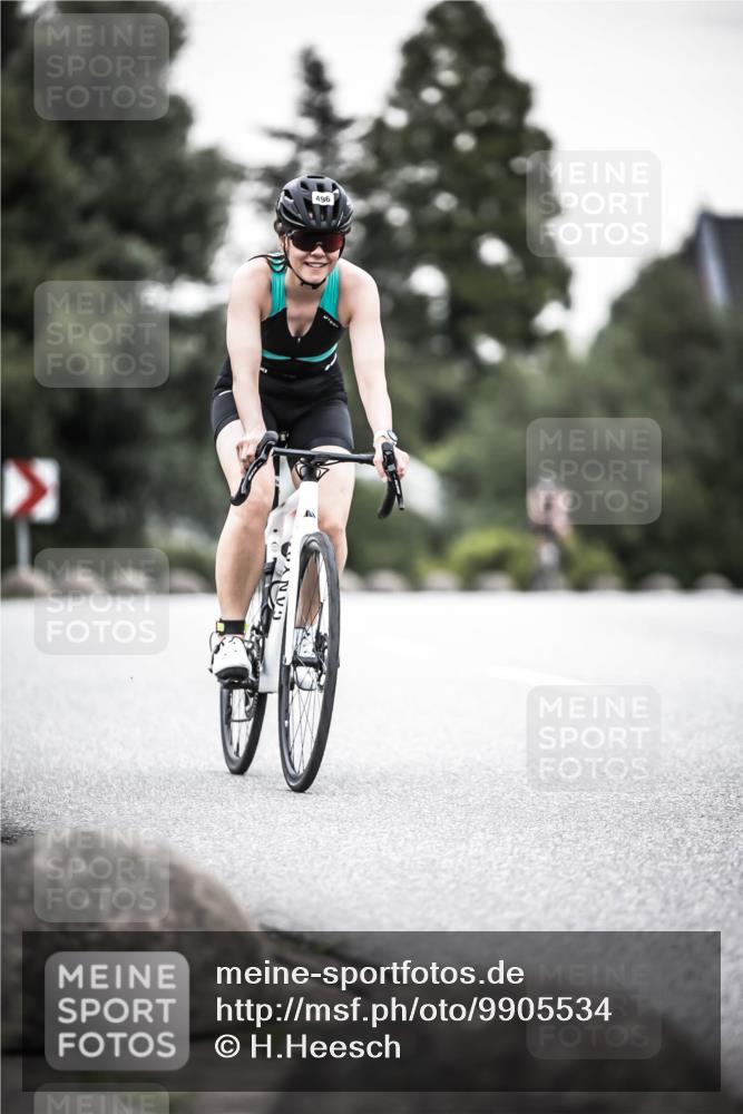 21.06.2026 - 29. Vierlanden-Triathlon H.Heesch http://msf.ph/oto/9905534 21.06.2026 10:24:05 Radfahren 32, 293, 335, 496 meine-sportfotos.de