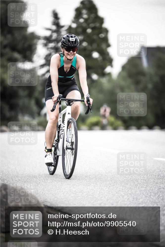 21.06.2026 - 29. Vierlanden-Triathlon H.Heesch http://msf.ph/oto/9905540 21.06.2026 10:24:05 Radfahren 32, 293, 335, 496 meine-sportfotos.de