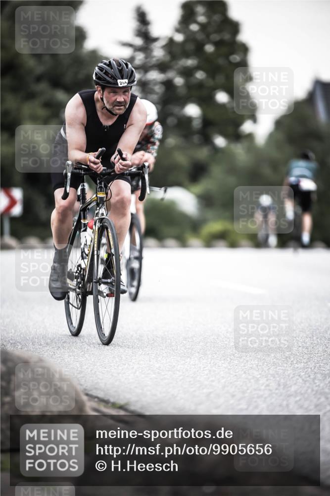 21.06.2026 - 29. Vierlanden-Triathlon H.Heesch http://msf.ph/oto/9905656 21.06.2026 10:24:13 Radfahren 32, 172, 204, 240 meine-sportfotos.de