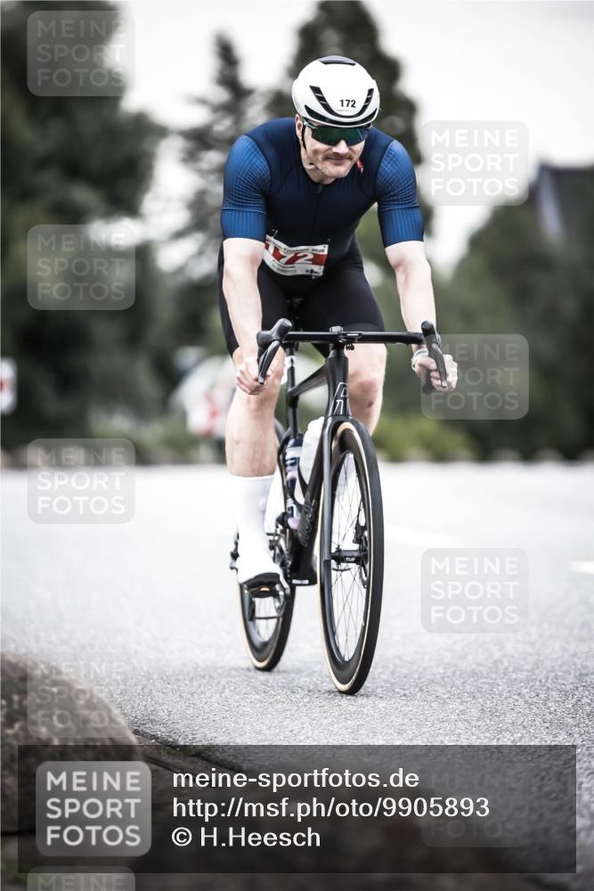 21.06.2026 - 29. Vierlanden-Triathlon H.Heesch http://msf.ph/oto/9905893 21.06.2026 10:24:20 Radfahren 74, 172, 196, 240, 377, 545 meine-sportfotos.de