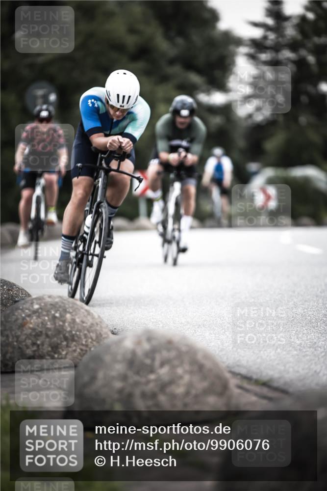 21.06.2026 - 29. Vierlanden-Triathlon H.Heesch http://msf.ph/oto/9906076 21.06.2026 10:24:31 Radfahren 84, 94, 169, 370, 552, 622, 625 meine-sportfotos.de