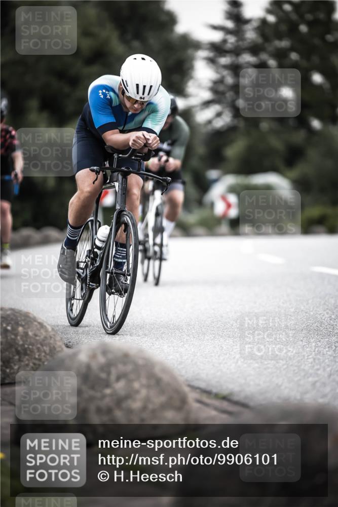 21.06.2026 - 29. Vierlanden-Triathlon H.Heesch http://msf.ph/oto/9906101 21.06.2026 10:24:31 Radfahren 84, 94, 169, 370, 552, 622, 625 meine-sportfotos.de