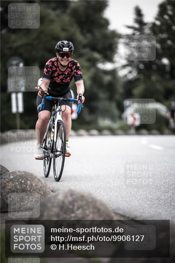 21.06.2026 - 29. Vierlanden-Triathlon H.Heesch http://msf.ph/oto/9906127 21.06.2026 10:24:32 Radfahren 84, 94, 169, 370, 552, 622, 625 meine-sportfotos.de