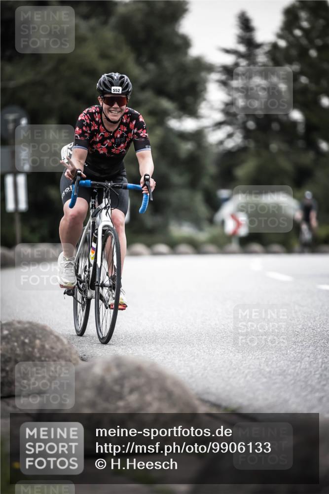 21.06.2026 - 29. Vierlanden-Triathlon H.Heesch http://msf.ph/oto/9906133 21.06.2026 10:24:32 Radfahren 84, 94, 169, 370, 552, 622, 625 meine-sportfotos.de