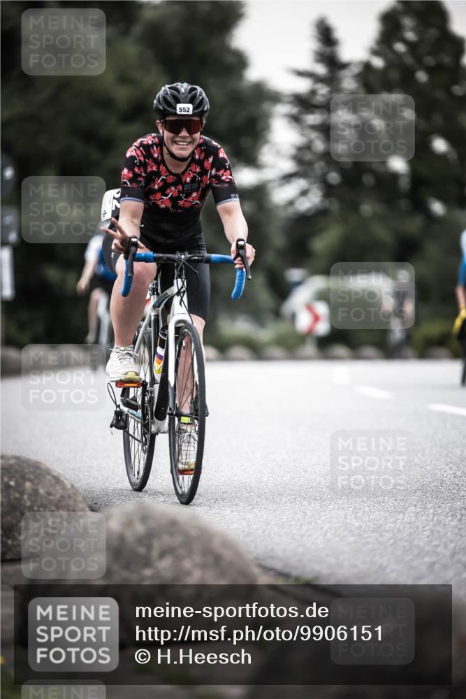 21.06.2026 - 29. Vierlanden-Triathlon H.Heesch http://msf.ph/oto/9906151 21.06.2026 10:24:33 Radfahren 71, 84, 94, 169, 370, 552, 622, 625 meine-sportfotos.de