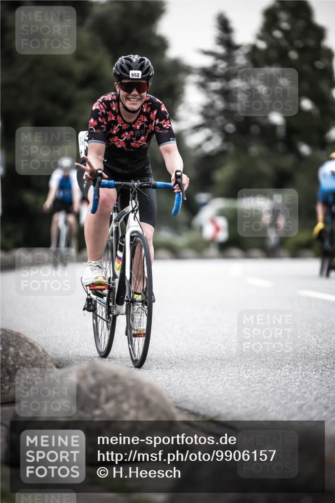 21.06.2026 - 29. Vierlanden-Triathlon H.Heesch http://msf.ph/oto/9906157 21.06.2026 10:24:33 Radfahren 71, 84, 94, 169, 370, 552, 622, 625 meine-sportfotos.de