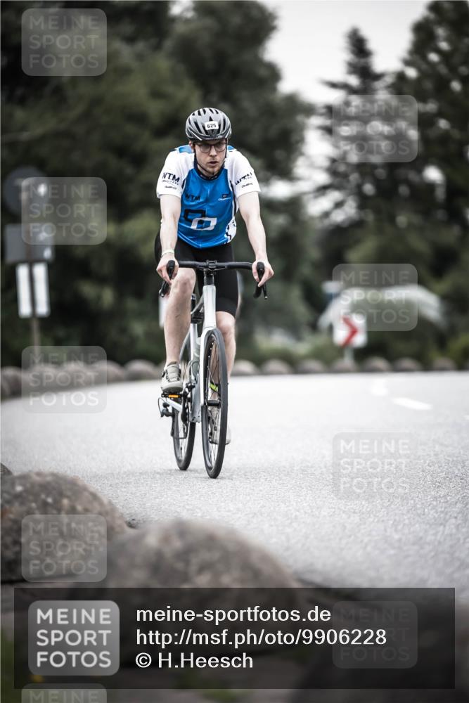 21.06.2026 - 29. Vierlanden-Triathlon H.Heesch http://msf.ph/oto/9906228 21.06.2026 10:24:35 Radfahren 71, 94, 207, 370, 552, 622, 625 meine-sportfotos.de
