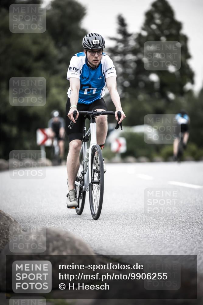 21.06.2026 - 29. Vierlanden-Triathlon H.Heesch http://msf.ph/oto/9906255 21.06.2026 10:24:35 Radfahren 71, 94, 207, 370, 552, 622, 625 meine-sportfotos.de