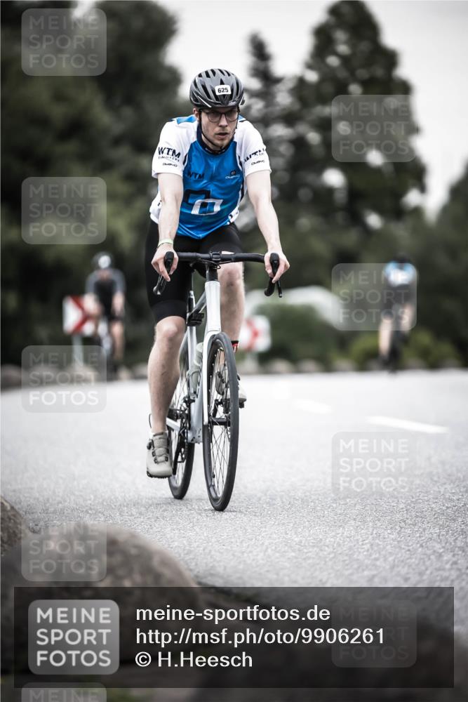 21.06.2026 - 29. Vierlanden-Triathlon H.Heesch http://msf.ph/oto/9906261 21.06.2026 10:24:36 Radfahren 71, 207, 552, 622, 625 meine-sportfotos.de