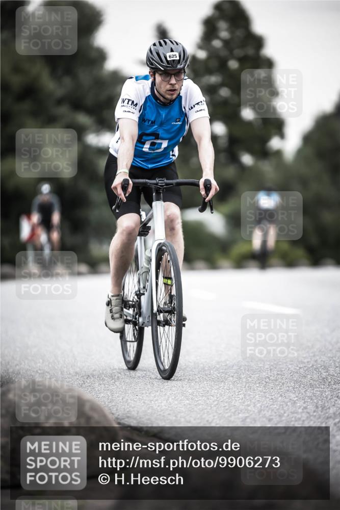 21.06.2026 - 29. Vierlanden-Triathlon H.Heesch http://msf.ph/oto/9906273 21.06.2026 10:24:36 Radfahren 71, 207, 552, 622, 625 meine-sportfotos.de