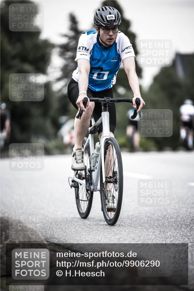 21.06.2026 - 29. Vierlanden-Triathlon H.Heesch http://msf.ph/oto/9906290 21.06.2026 10:24:36 Radfahren 71, 207, 552, 622, 625 meine-sportfotos.de