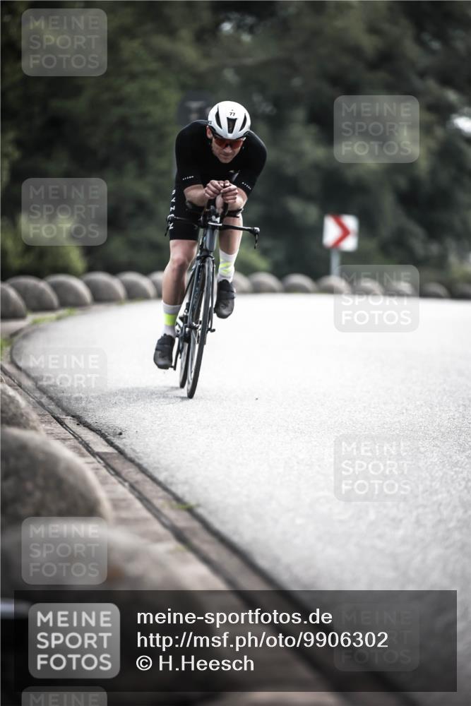 21.06.2026 - 29. Vierlanden-Triathlon H.Heesch http://msf.ph/oto/9906302 21.06.2026 09:19:40 Radfahren 4, 77, 219 meine-sportfotos.de