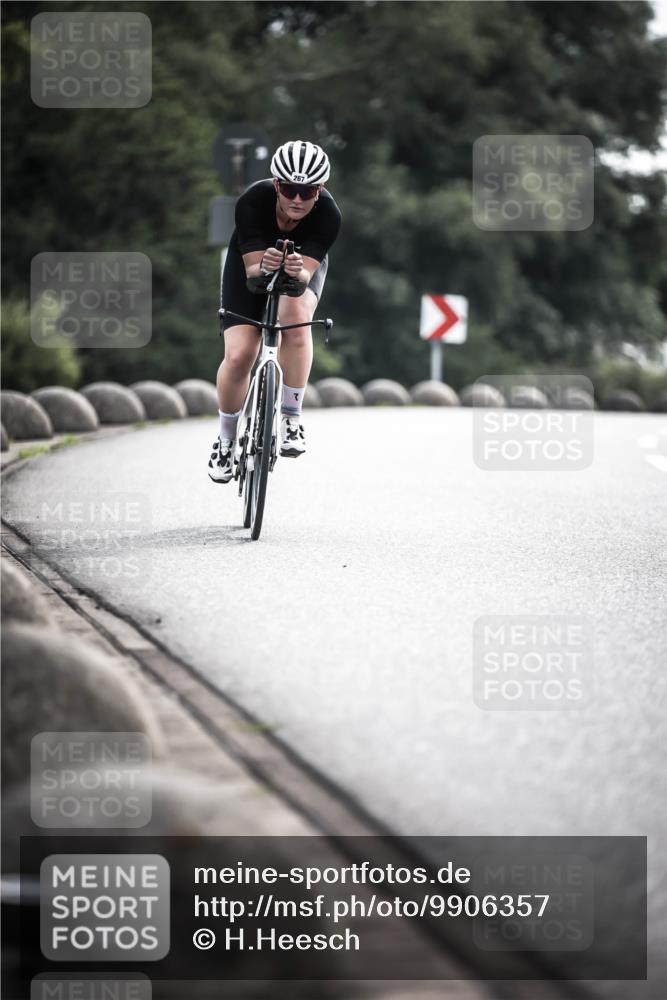 21.06.2026 - 29. Vierlanden-Triathlon H.Heesch http://msf.ph/oto/9906357 21.06.2026 09:19:56 Radfahren 32, 112, 267, 298 meine-sportfotos.de
