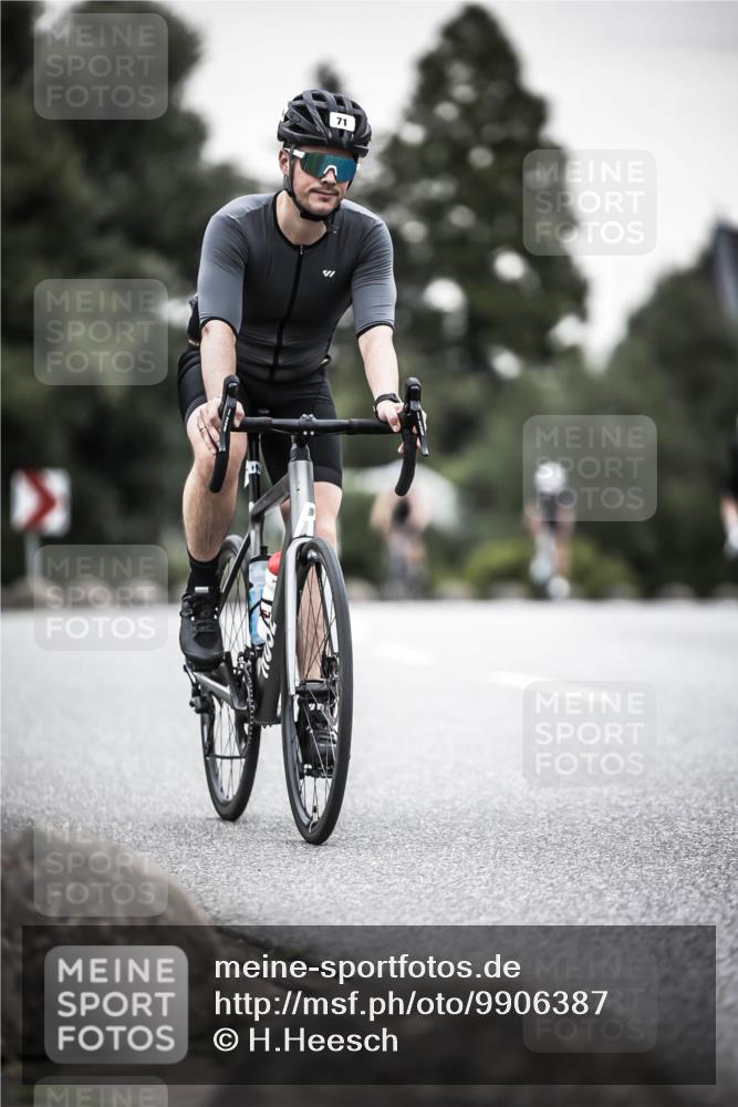 21.06.2026 - 29. Vierlanden-Triathlon H.Heesch http://msf.ph/oto/9906387 21.06.2026 10:24:40 Radfahren 71, 207, 509, 562 meine-sportfotos.de