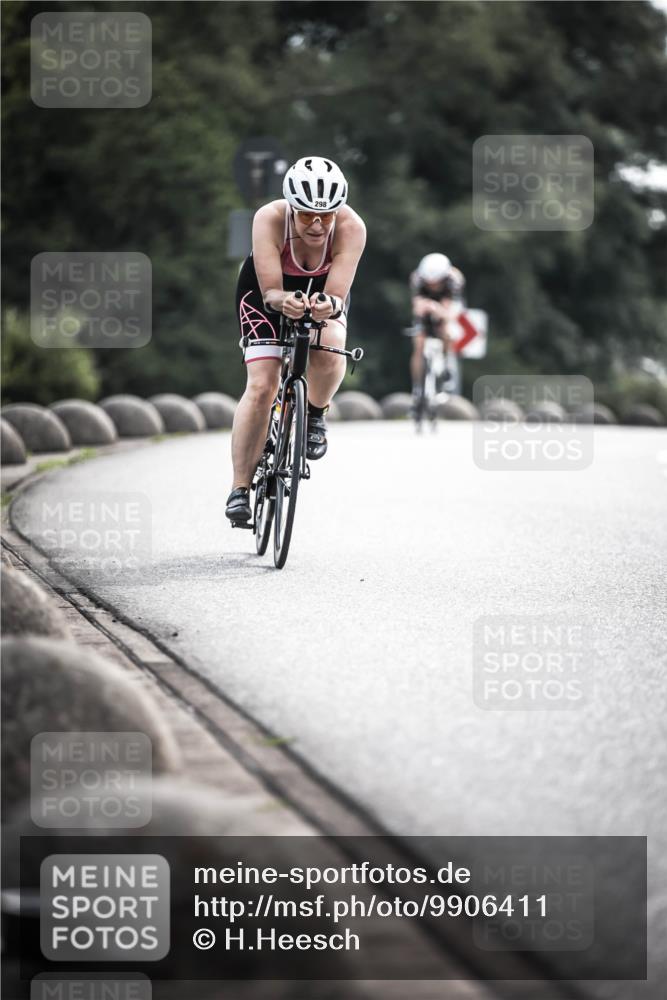 21.06.2026 - 29. Vierlanden-Triathlon H.Heesch http://msf.ph/oto/9906411 21.06.2026 09:19:59 Radfahren 32, 267, 298 meine-sportfotos.de