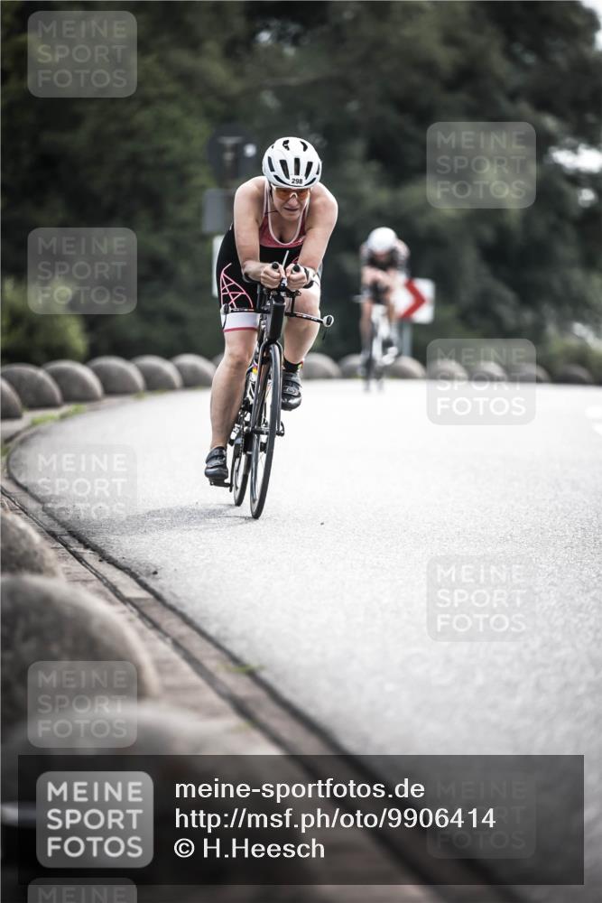 21.06.2026 - 29. Vierlanden-Triathlon H.Heesch http://msf.ph/oto/9906414 21.06.2026 09:19:59 Radfahren 32, 267, 298 meine-sportfotos.de