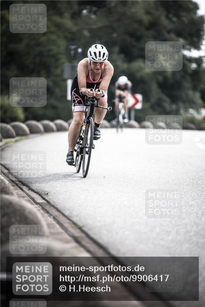 21.06.2026 - 29. Vierlanden-Triathlon H.Heesch http://msf.ph/oto/9906417 21.06.2026 09:19:59 Radfahren 32, 267, 298 meine-sportfotos.de