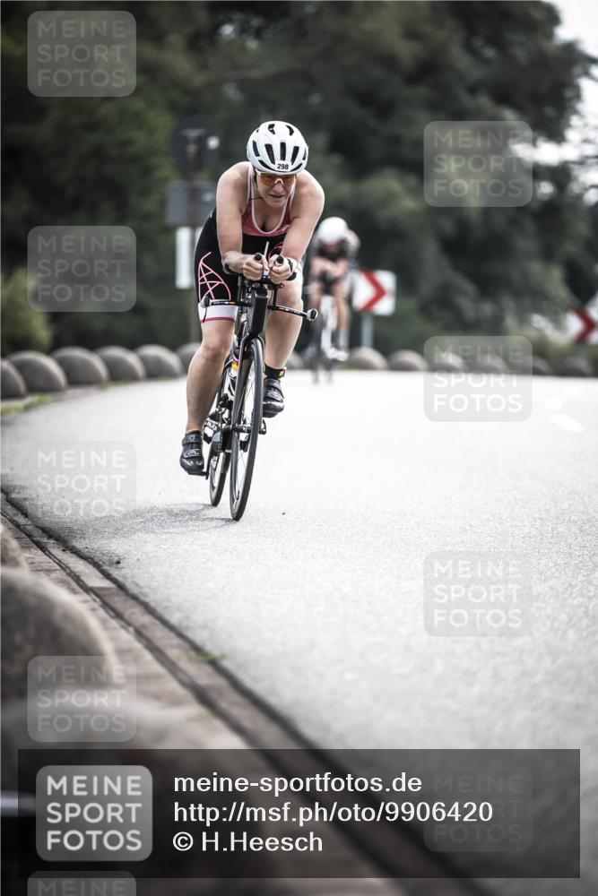 21.06.2026 - 29. Vierlanden-Triathlon H.Heesch http://msf.ph/oto/9906420 21.06.2026 09:19:59 Radfahren 32, 267, 298 meine-sportfotos.de