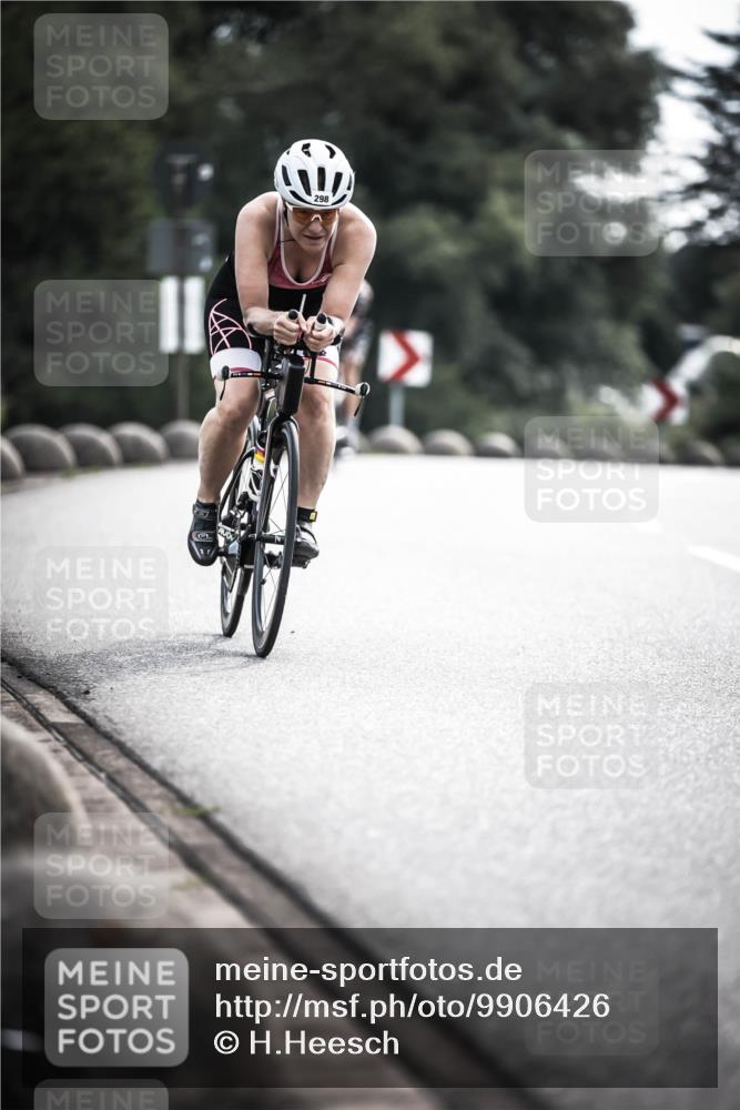 21.06.2026 - 29. Vierlanden-Triathlon H.Heesch http://msf.ph/oto/9906426 21.06.2026 09:19:59 Radfahren 32, 267, 298 meine-sportfotos.de