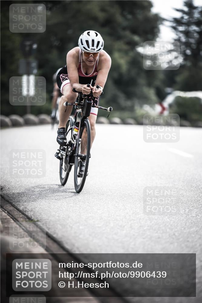 21.06.2026 - 29. Vierlanden-Triathlon H.Heesch http://msf.ph/oto/9906439 21.06.2026 09:19:59 Radfahren 32, 267, 298 meine-sportfotos.de