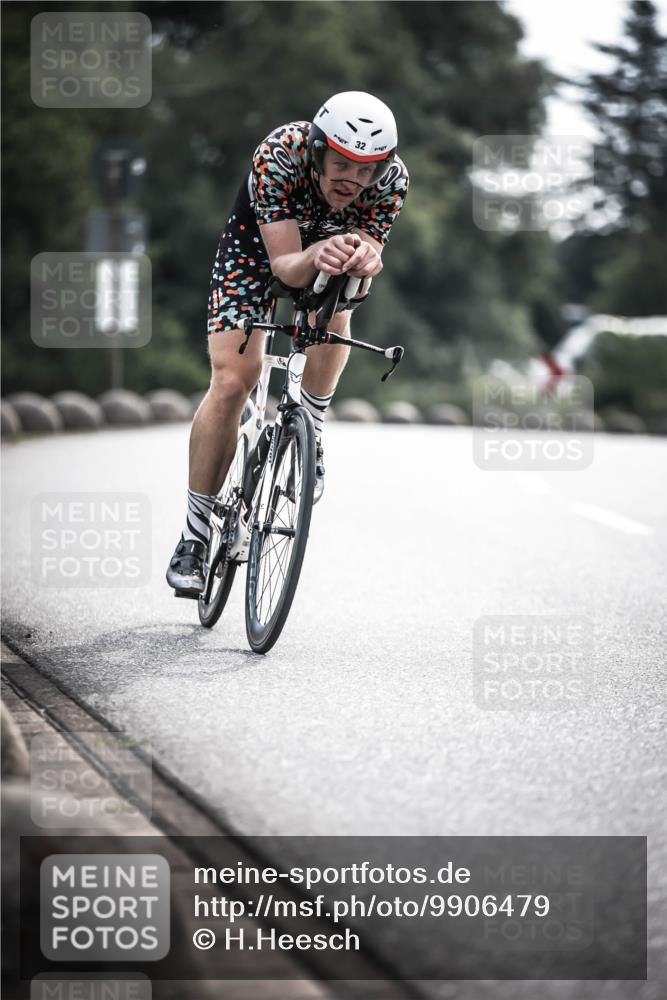 21.06.2026 - 29. Vierlanden-Triathlon H.Heesch http://msf.ph/oto/9906479 21.06.2026 09:20:02 Radfahren 32, 298 meine-sportfotos.de