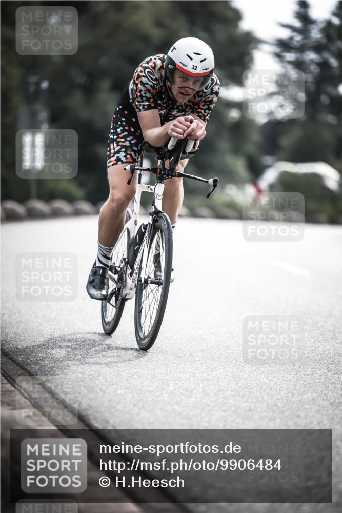 21.06.2026 - 29. Vierlanden-Triathlon H.Heesch http://msf.ph/oto/9906484 21.06.2026 09:20:02 Radfahren 32, 298 meine-sportfotos.de