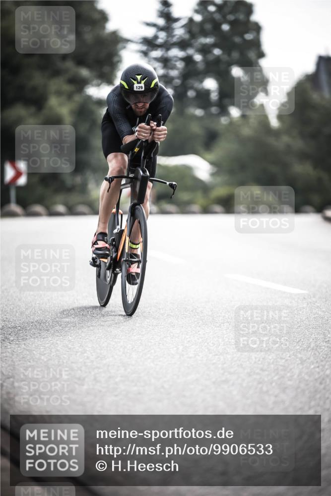 21.06.2026 - 29. Vierlanden-Triathlon H.Heesch http://msf.ph/oto/9906533 21.06.2026 09:20:18 Radfahren 129, 132 meine-sportfotos.de