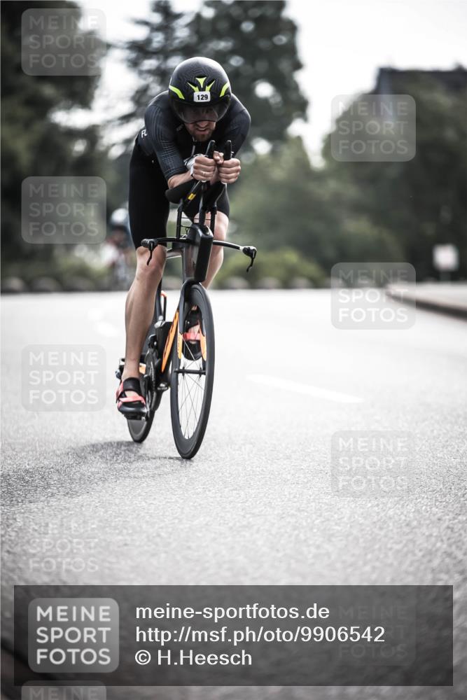 21.06.2026 - 29. Vierlanden-Triathlon H.Heesch http://msf.ph/oto/9906542 21.06.2026 09:20:19 Radfahren 129, 132 meine-sportfotos.de