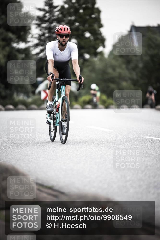 21.06.2026 - 29. Vierlanden-Triathlon H.Heesch http://msf.ph/oto/9906549 21.06.2026 10:24:55 Radfahren 33, 253, 577 meine-sportfotos.de