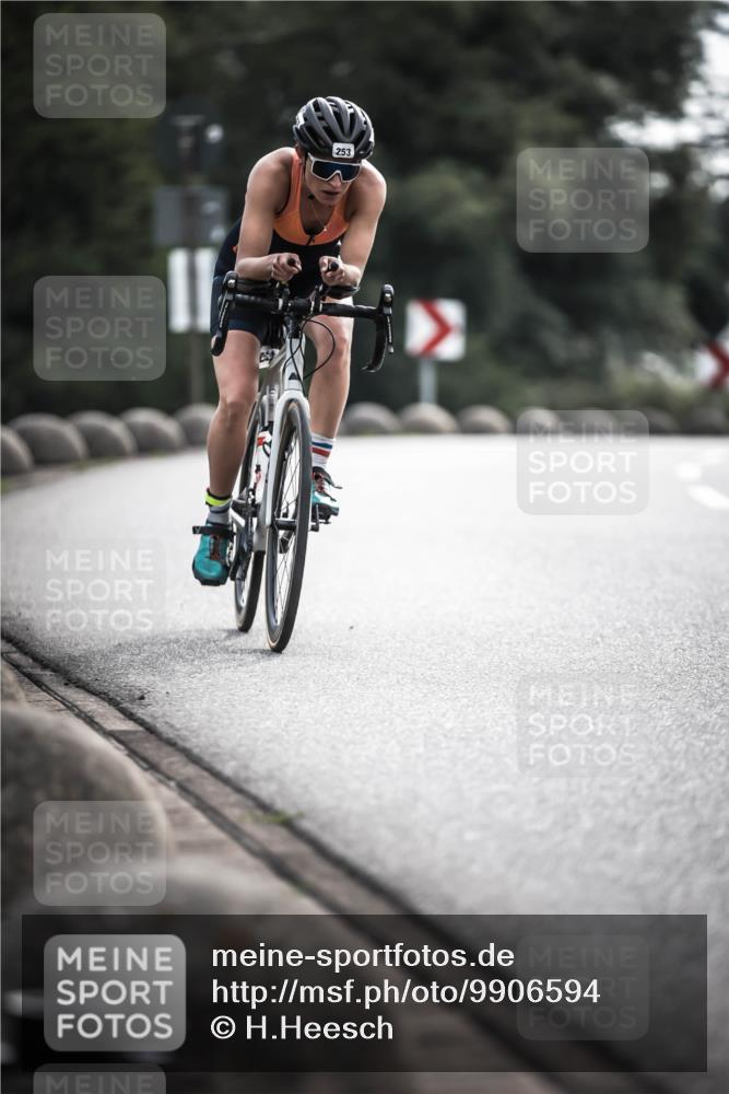 21.06.2026 - 29. Vierlanden-Triathlon H.Heesch http://msf.ph/oto/9906594 21.06.2026 09:20:43 Radfahren 45, 253 meine-sportfotos.de