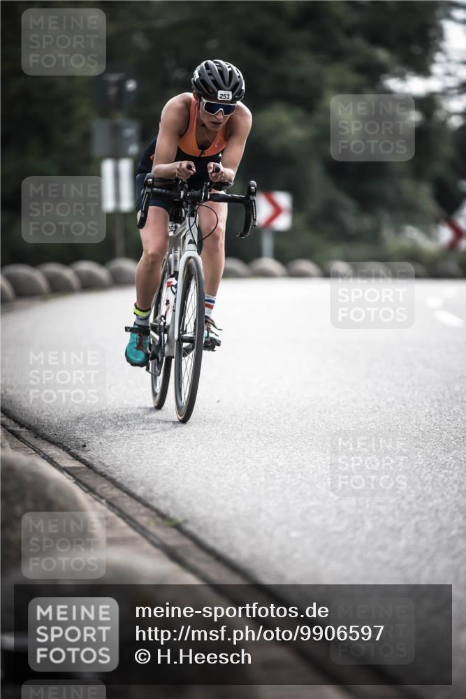 21.06.2026 - 29. Vierlanden-Triathlon H.Heesch http://msf.ph/oto/9906597 21.06.2026 09:20:43 Radfahren 45, 253 meine-sportfotos.de