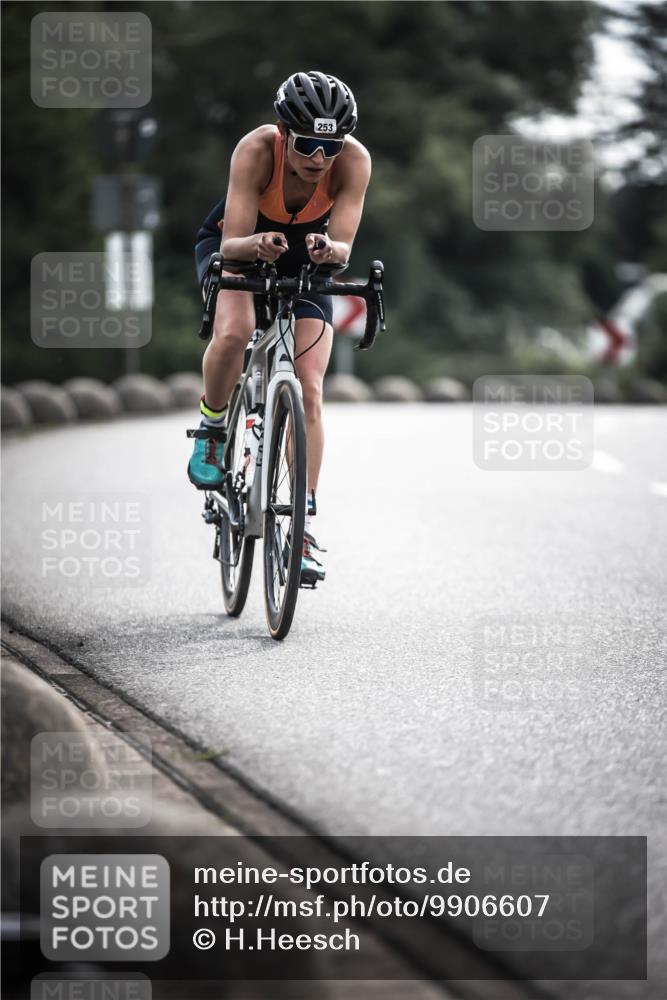 21.06.2026 - 29. Vierlanden-Triathlon H.Heesch http://msf.ph/oto/9906607 21.06.2026 09:20:43 Radfahren 45, 253 meine-sportfotos.de
