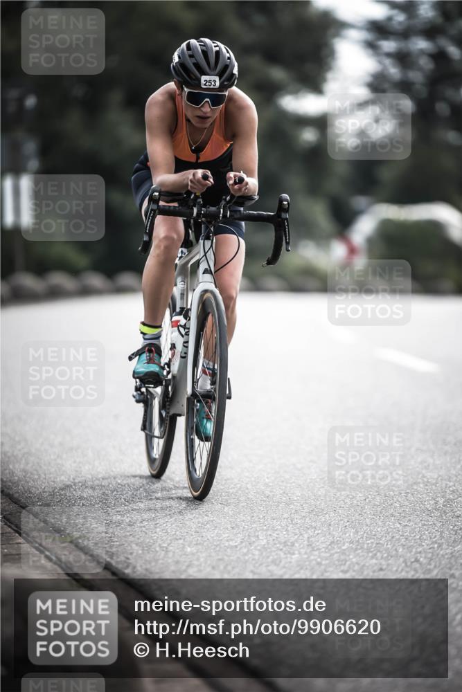 21.06.2026 - 29. Vierlanden-Triathlon H.Heesch http://msf.ph/oto/9906620 21.06.2026 09:20:43 Radfahren 45, 253 meine-sportfotos.de