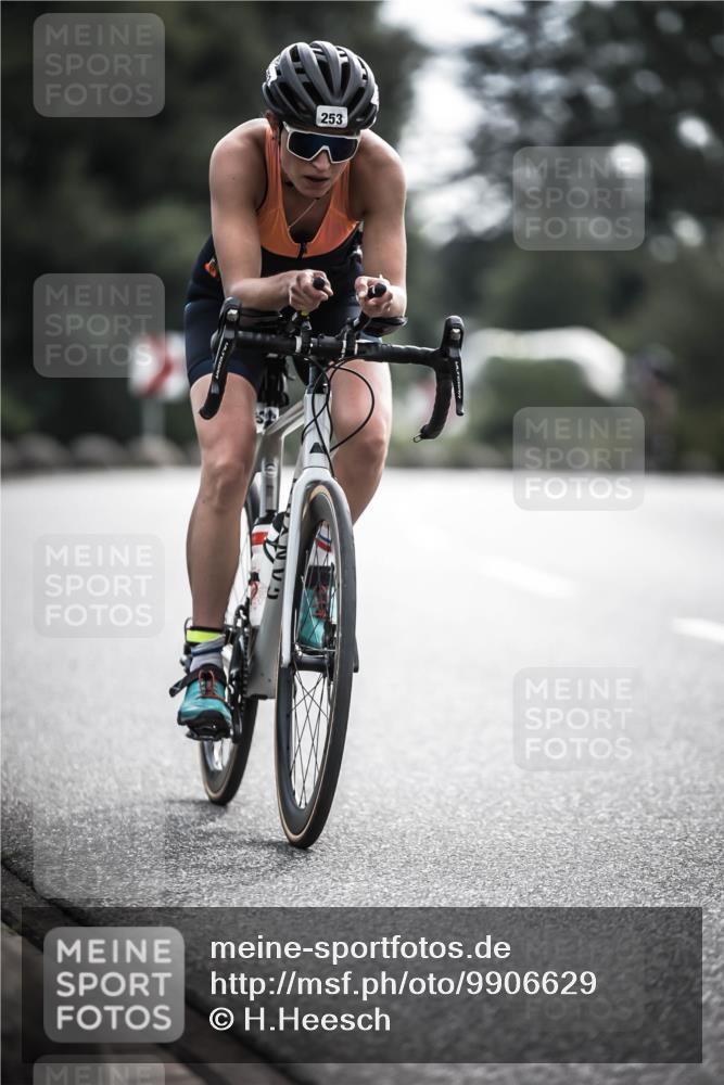 21.06.2026 - 29. Vierlanden-Triathlon H.Heesch http://msf.ph/oto/9906629 21.06.2026 09:20:43 Radfahren 45, 253 meine-sportfotos.de