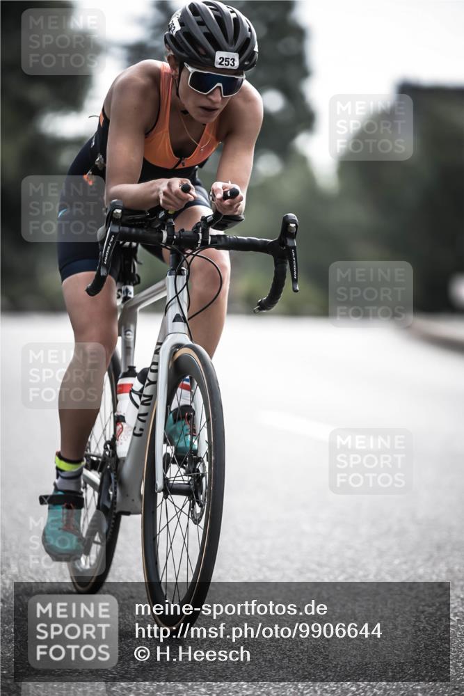 21.06.2026 - 29. Vierlanden-Triathlon H.Heesch http://msf.ph/oto/9906644 21.06.2026 09:20:44 Radfahren 45, 253 meine-sportfotos.de